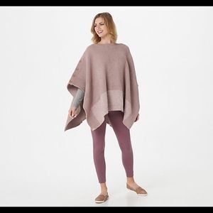 Barefoot Dreams CozyChic Coastline Poncho